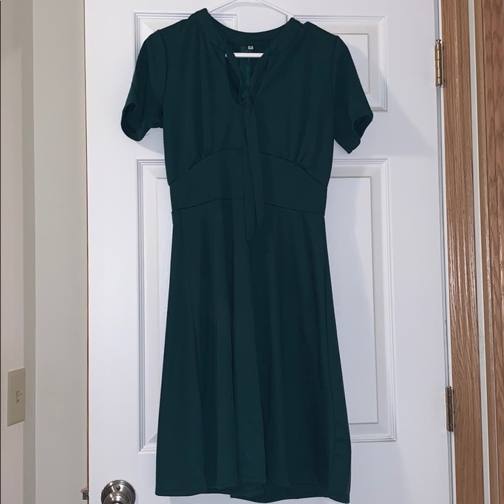 Green 40s style dress